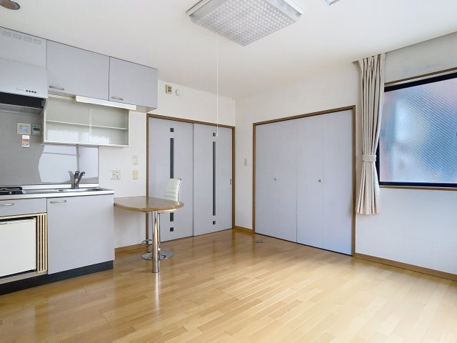 フォーブル十日町の洋室