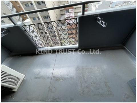 サクシード南森町のバルコニー