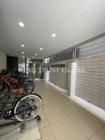 サクシード南森町のロビー