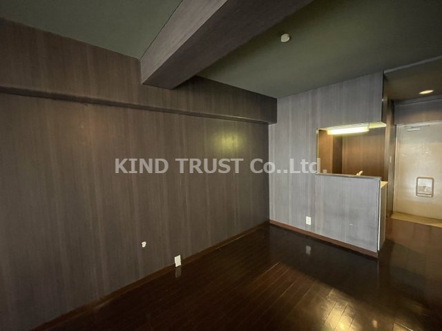 サクシード南森町の居間・リビング