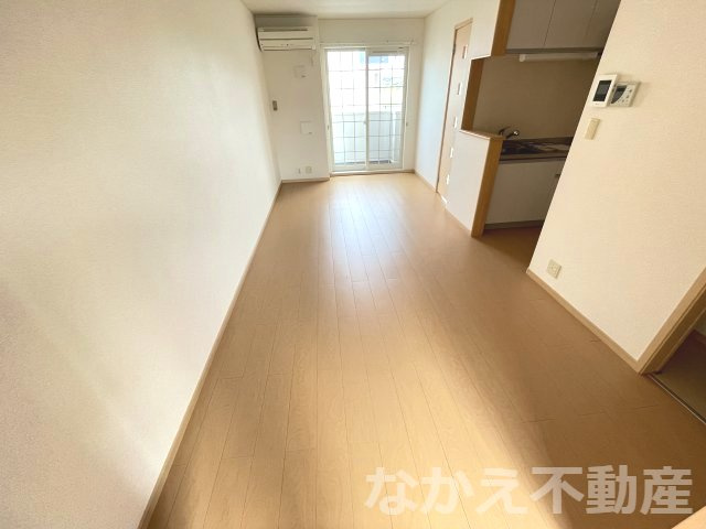 【居間・リビング】 | こちらの居間で趣味の時間をお楽しみください