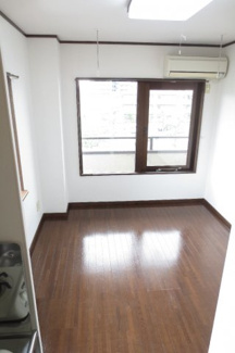 【洋室】 | ハイツやすひろ | 明るい洋室です