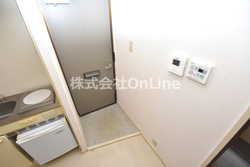 ハイツ菱屋の玄関