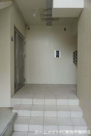 ビューテラス徳王のエントランス