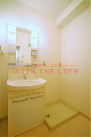アンプルール【キャッシュバック対象物件】の洗面所|忙しい朝には欠かせない洗面所です