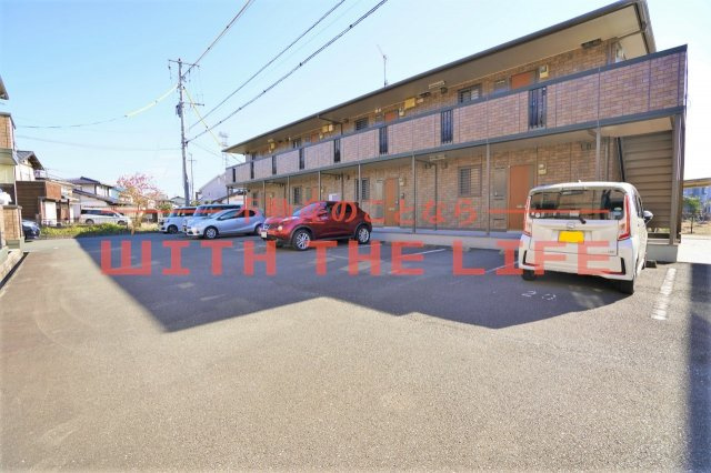 アンプルール【キャッシュバック対象物件】の駐車場|駐車場があります