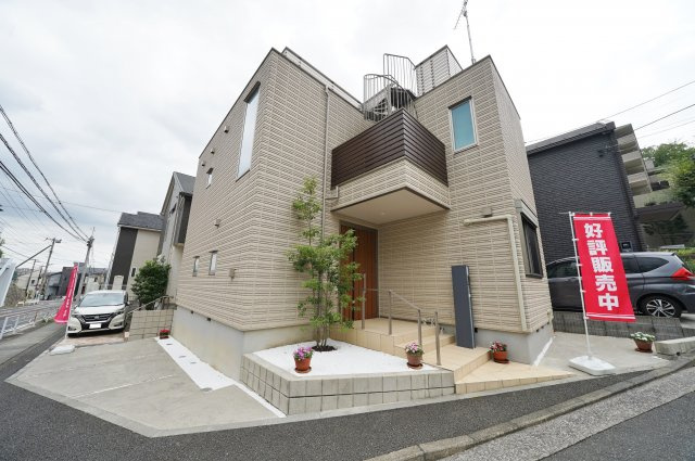 平成２８年築の二世帯住宅 へーベルハウス施工 保土ヶ谷区岩崎町 中古戸建てのページ 保土ヶ谷区の不動産ならコノミハウジング