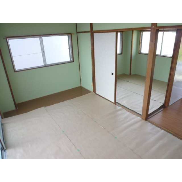 久留米市瀬下町のハイツの洋室|明るい洋室です