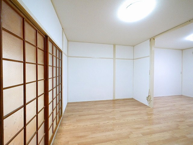 大西貸家の居間・リビング|ゆったり過ごせる居間です