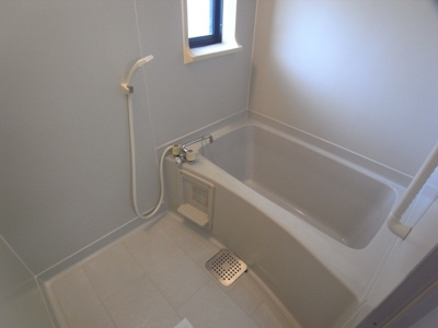 【浴室】 | サングレース北別府 | 風呂