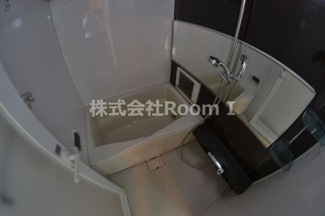 【浴室】 | ＧＡＬＬＥＲＹ谷町 | コンパクトで使いやすいお風呂です
