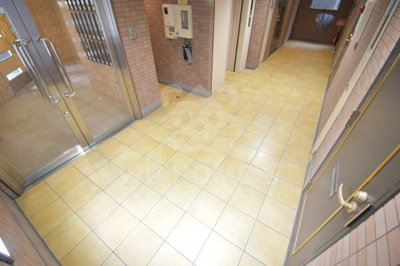 【エントランス】 | クイーンズコート天満 | ゆとりのあるエントランスです