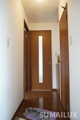 熊本市東区小峯３丁目のアパートの玄関