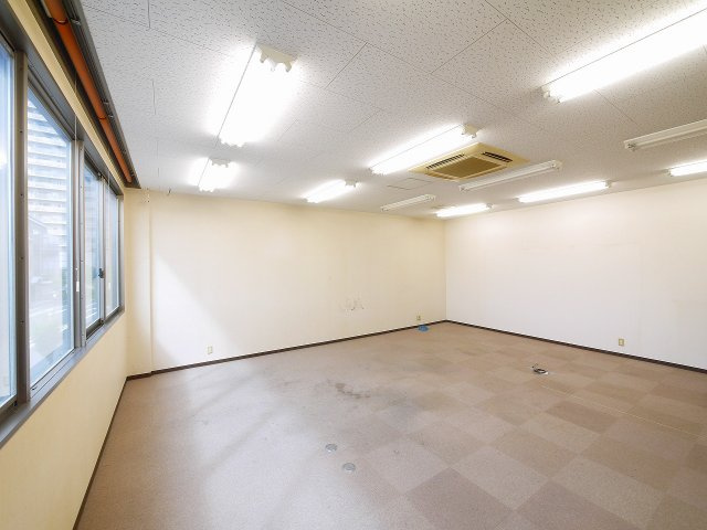 ナント駅東ビル