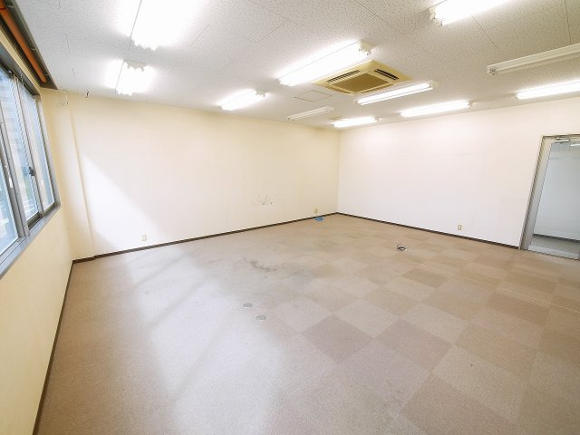 ナント駅東ビル