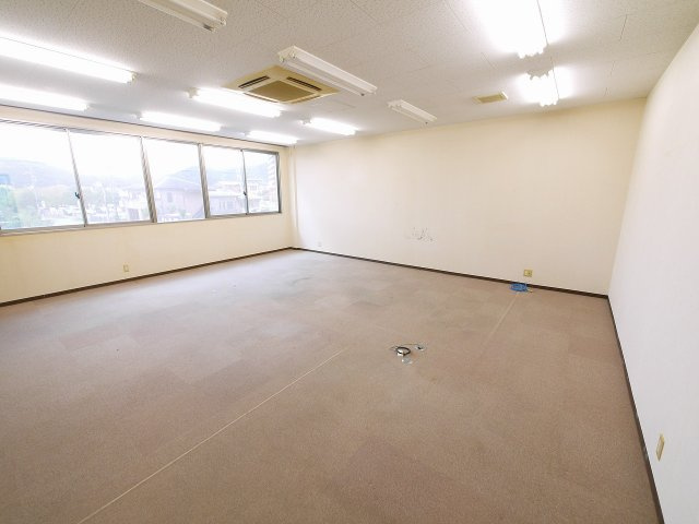 ナント駅東ビル