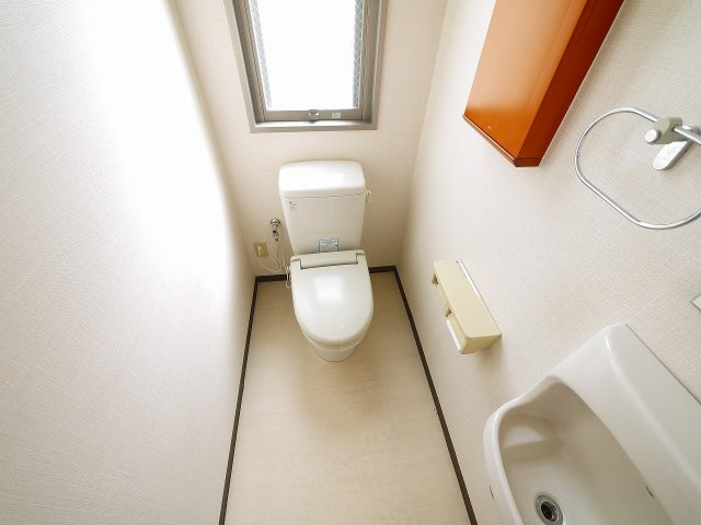 ナント駅東ビル