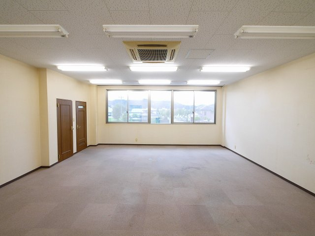 ナント駅東ビル