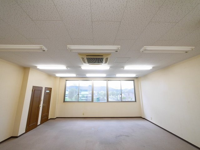 ナント駅東ビル