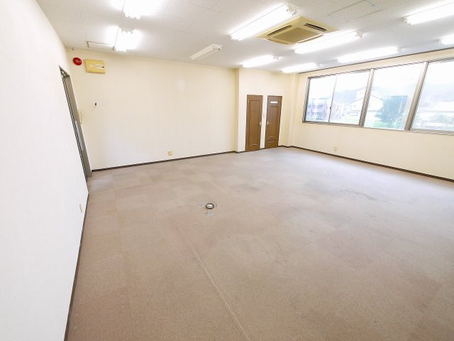 ナント駅東ビル