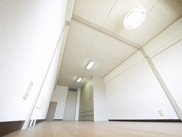 ガーデンハイツ高川の居間・リビング