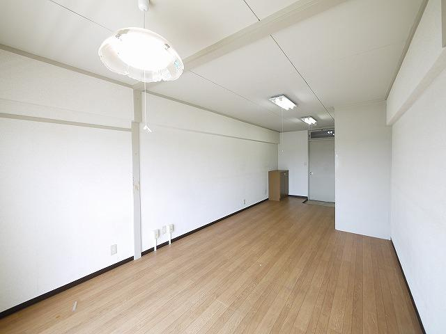 ガーデンハイツ高川の寝室