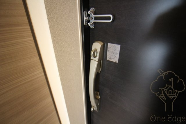 S-RESIDENCE新大阪WESTの玄関
