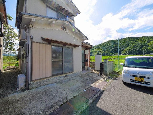 木津川市加茂町貸家の駐車場