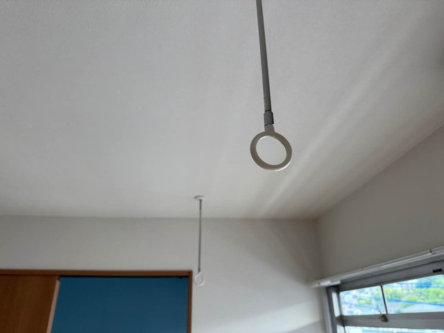 【設備】 | マンションパシフィック | リビングダイニングキッチンと洋室6帖のお部屋には室内物干しを完備しています！雨の日やお出掛け時の室内干しにとても便利☆花粉や梅雨の時期に重宝しますね♪