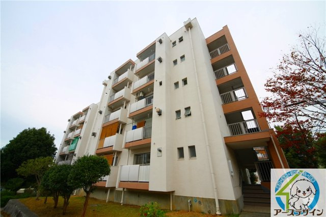 大久保東第4住宅　75号棟の外観