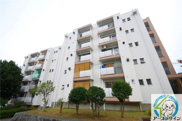 大久保東第4住宅　75号棟の外観