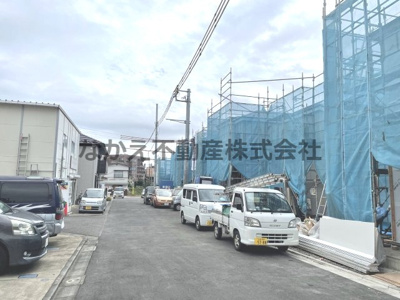 【前面道路含む現地写真】 | 仲介手数料無料　府中市西府町５丁目新築戸建て７棟　１号棟