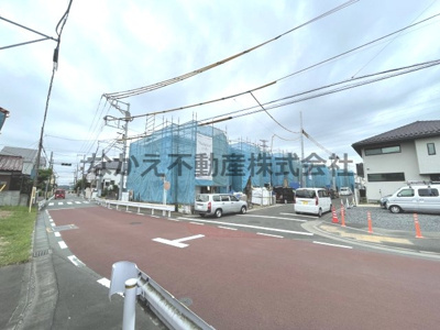 【前面道路含む現地写真】 | 仲介手数料無料　府中市西府町５丁目新築戸建て７棟　１号棟