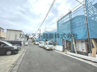 【前面道路含む現地写真】