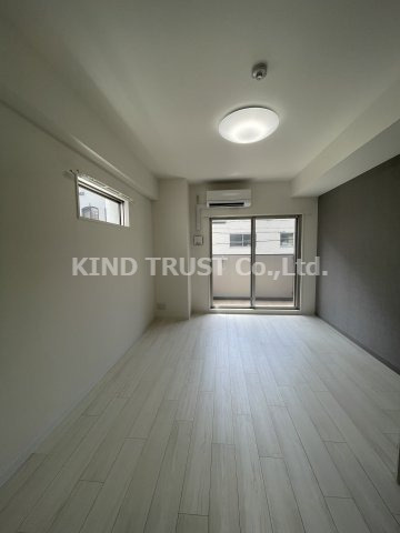 ミラージュパレス新梅田RIOの居間・リビング|ゆったりとしたリビングです