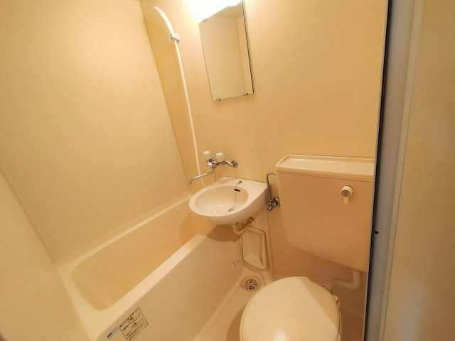 STARハイツ88の浴室