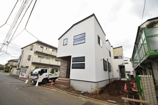 【外観】 | 閑静な住宅街で落ち着いた雰囲気です。お客様のご都合でいつでもご内覧可能で御座います。
