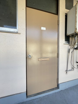 【玄関】 | 鈴木荘 | こちらがお部屋の入口です