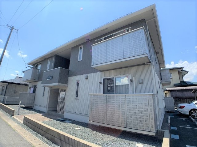 プレジール津志田の外観