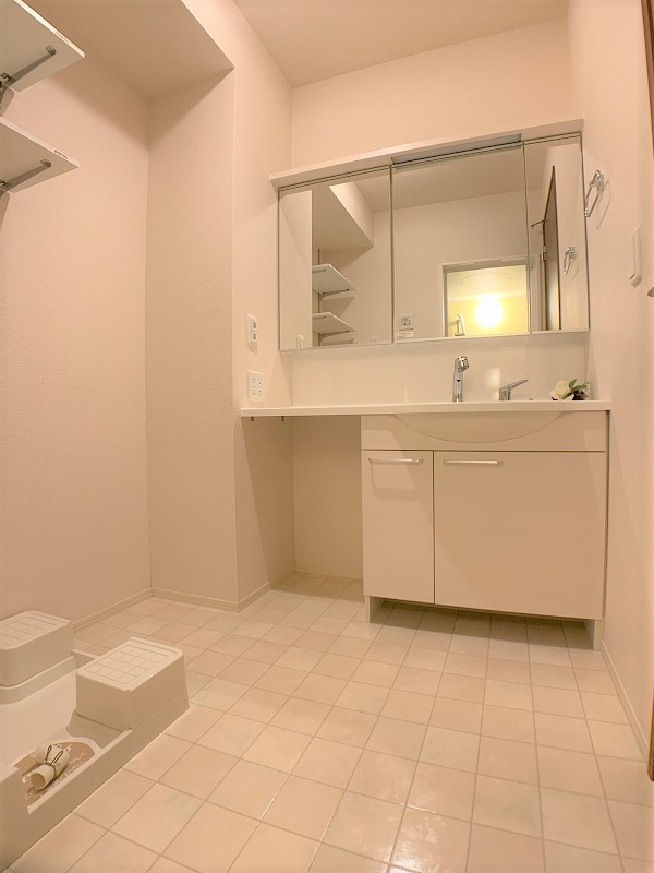 プレジール津志田の独立洗面台