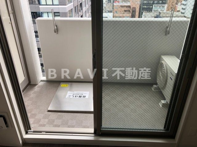 ラクラス堺筋本町　BRAVI不動産のバルコニー|【フォーリアライズ堺筋本町】落ち着いた時間を過ごせるバルコニーです