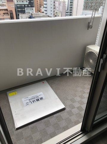 ラクラス堺筋本町　BRAVI不動産のバルコニー|【フォーリアライズ堺筋本町】バルコニー付きです
