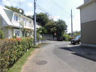 【前面道路含む現地写真】