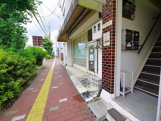 西井ビルの周辺