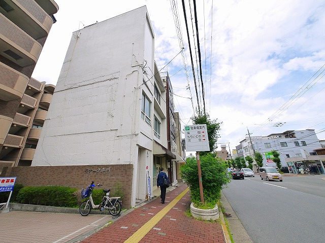 西井ビルの周辺