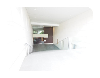 【エントランス】 | ゆとりのあるエントランスです