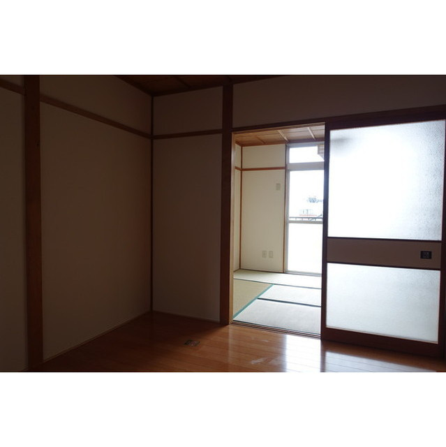 岐阜市幸ノ町１丁目のアパートの居間・リビング|中部屋　洋室　6帖