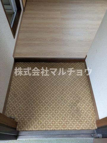 マウンティングッズの玄関|収納もある玄関です