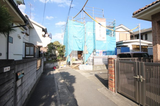 【前面道路含む現地写真】