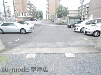 【駐車場】